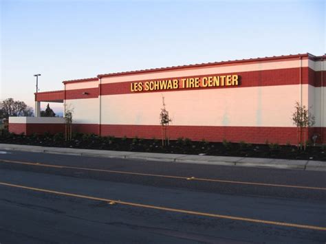 Les Schwab Tire Center - Huff Construction Company, Inc.