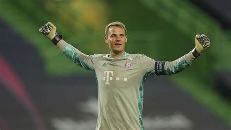 FC Bayern Manuel Neuer Zweitliga Torwart Stichelt Nach Mega Leistung