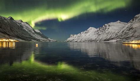 Tromsø: Northern Lights Van Tour | GetYourGuide