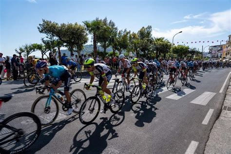 BACOLI Chiusa La Circolazione Per Il Giro D Italia Ecco Le Vie