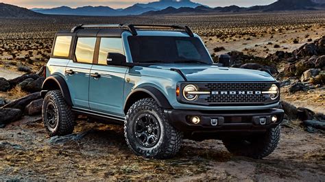 Ford Bronco Vs Toyota Runner How Their Specs Compare