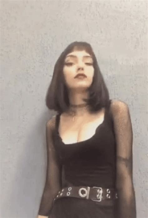 What The Name If This Hot Goth Girl Replies NameThatPorn