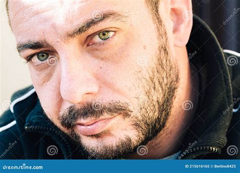 Homem Dos Olhos Verdes Mais Próximos Italiano Imagem de Stock Imagem