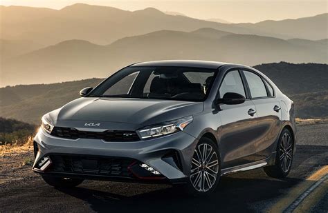 Kia Cerato 2022 qué cambió Mega Autos