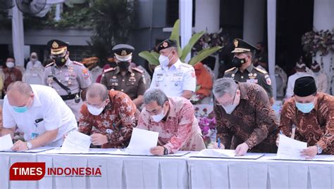 Stakeholders Kota Surabaya Tanda Tangani Kesepakatan Ini Times