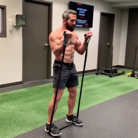 This Biceps Curl Becomes A Full Body Exercise Fitness Body Full Body