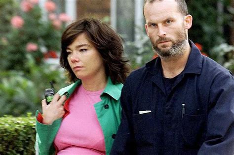 Bjorks Ex Matthew Barney Suing Star For Equal Custody Of Their