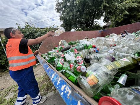 Prima acţiune de colectare de sticlă din acest an va avea loc în