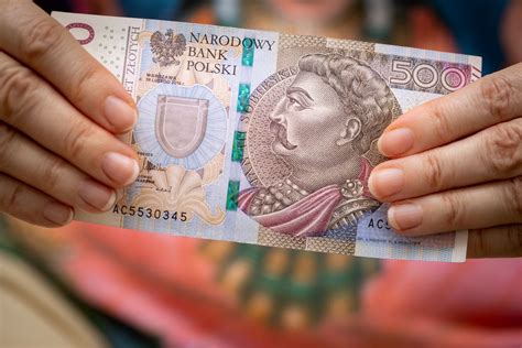 Inflacja zżera 500 plus Waloryzacja do 700 zł to już za mało Money pl