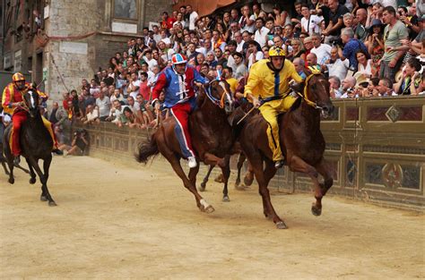 Palio di Siena 2024 il programma con gli orari da giovedì 27 a martedì