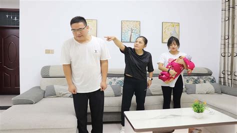 儿子儿媳闹离婚，婆婆却把亲儿子扫地出门，不久儿子回来感谢母亲 Youtube