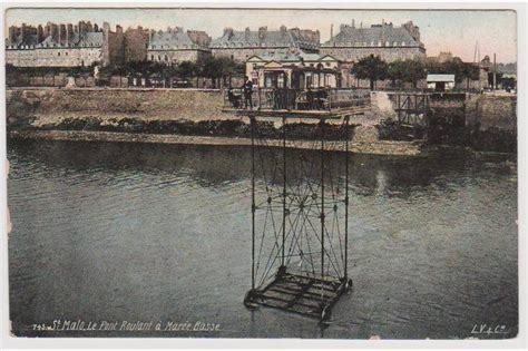 Saint Malo SAINT MALO Ille et Vilaine Le pont roulant à marée