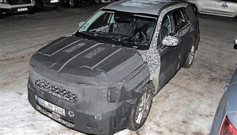 2024 KIA Sorento Facelift Photos Leaked