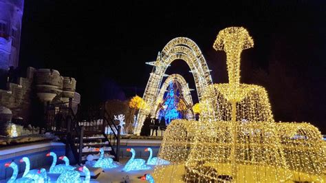 Places to See Magical Christmas Lights in Ontario | To Do Canada