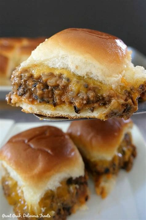 Cheesy Beef Sliders Great Grub Delicious Treats