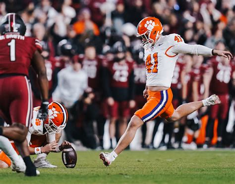 Halftime Report: No. 24 Clemson in a battle at South Carolina - Sports ...