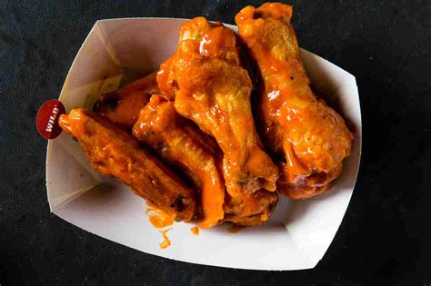 Best Buffalo Wild Wing Sauces and Wing Flavors, Ranked by Wildness ...