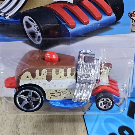 HOT WHEELS BIRTHDAY BURNER 2024 Series HW CELEBRATION RACERS CAKE EBay