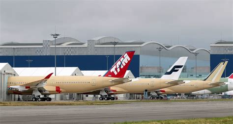 POA SPOTTER AVIAÇÃO CIVIL COMERCIAL E MILITAR PRIMEIRO A350 XWB