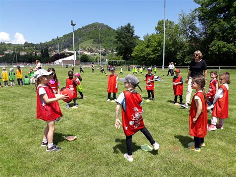 Les écoliers s initient au rugby Pôle La Chartreuse