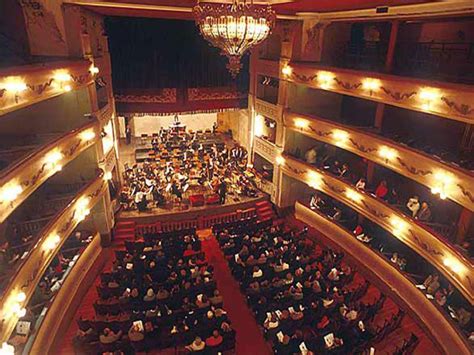 Mendoza celebra el Día Mundial del Teatro en el Independencia - Prensa