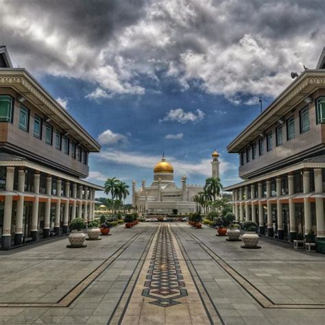 Yayasan Sultan Haji Hassanal Bolkiah Complex Bandar Seri Begawan