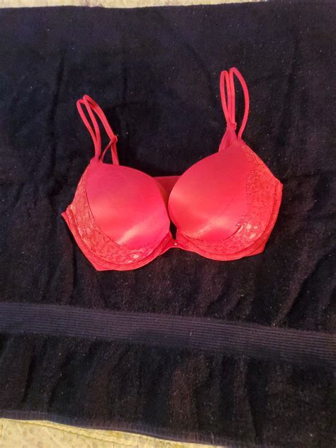 Victorias Secret Very Sexy Push Up Bra Size 32 Dd For Sale In Bullhead