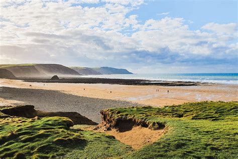 Black Rock Beach Guide | Plan your visit to Cornwall