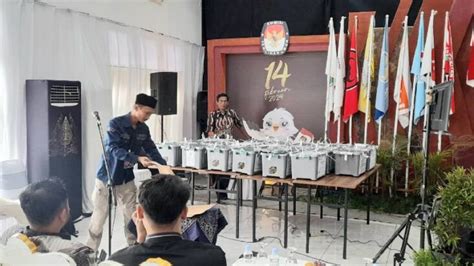 Kpu Kendal Gelar Rapat Pleno Rekapitulasi Hasil Penghitungan Suara