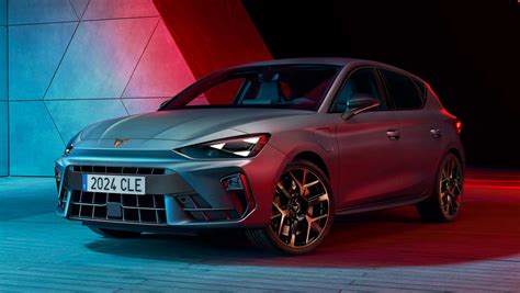 New Cupra Leon hatchback and Estate arrives with 328bhp and Drift mode | Auto Express