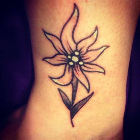 Edelweiss tattoo | Edelweiss tattoo, Sweet tattoos, Tattoos