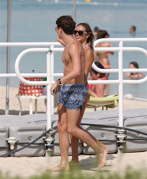 Joey Essex Cosies Up To New Girlfriend On Holiday Mirror Online