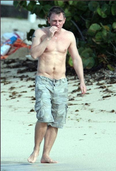 Pin By Sandy Owens On Hot Daniel Craig Rachel Weisz Daniel Craig James Bond Daniel Graig