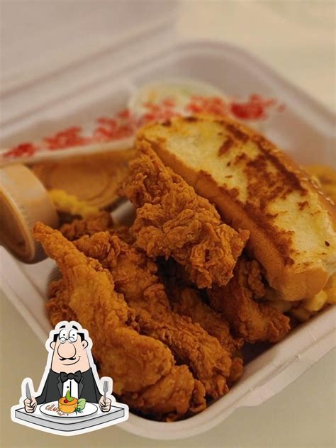 Raising Canes Chicken Fingers In Costa Mesa Restaurant Menu And Reviews