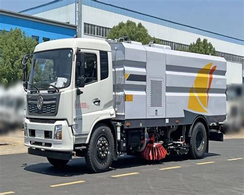 Dongfeng 8000 Liters Dust Suction 8000L 8ton Road Sweeping Machine