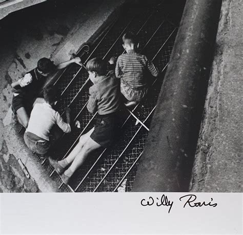 Willy Ronis Escalier De La Rue Vilin Gamins De