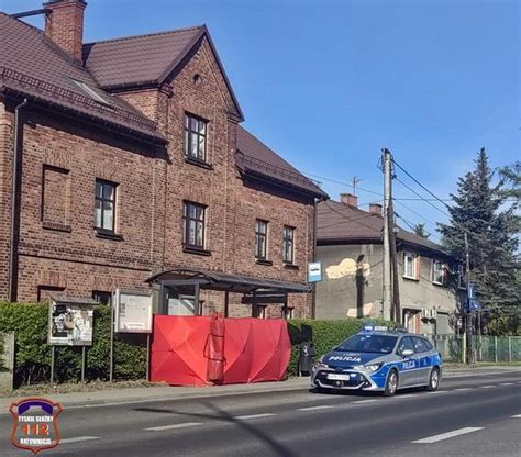 Makabryczne Odkrycie Na Przystanku Autobusowym W Tychach Znaleziono