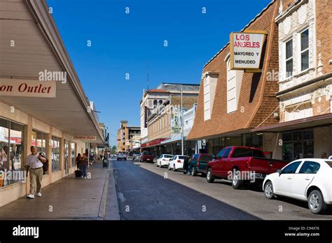 Shops on Hidalgo Street in downtown Laredo, Texas, USA Stock Photo - Alamy