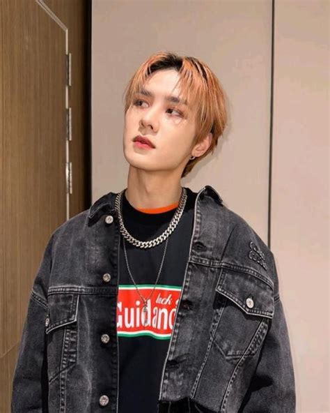 Pin Van S Op Pin Buatan Anda Nct