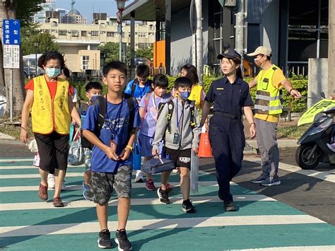 校園開學日 第六分局守護學童揪甘心 爽爆新聞網