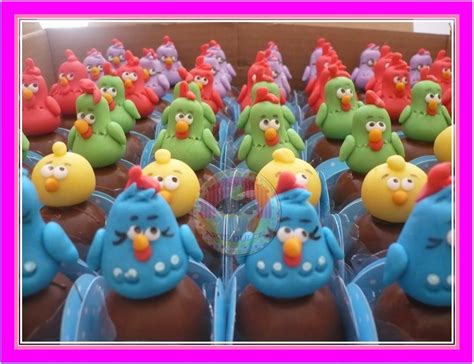 ARTE DULCE MESA DE DULCES GALLINA PINTADITA Cake Pops Chocolates