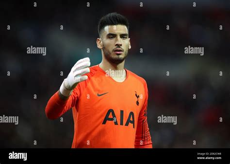 Tottenham Hotspur Goalkeeper Paulo Gazzaniga Stock Photo Alamy