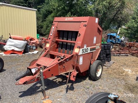 Hesston R530 Round Baler Baler