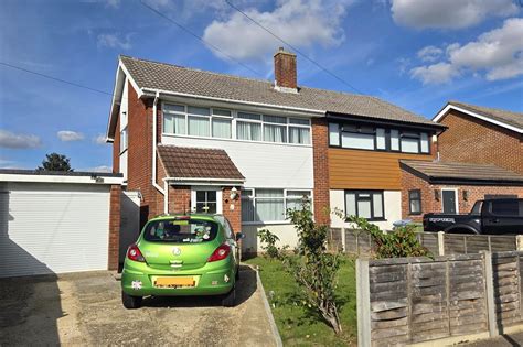 For Sale: Mendips Road, Fareham, 3 Bedroom Property from Pearsons