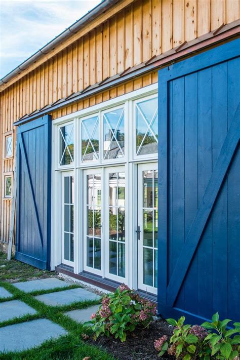 Barn doors for house exterior - kobo building