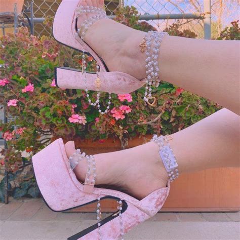 Sugar Thrillz Velvet Platform Beaded Heels Pink Scarpe Di Moda