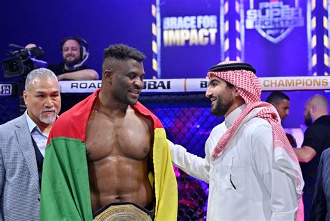 Francis Ngannou Knocks Out Renan Ferreira In Mma Return