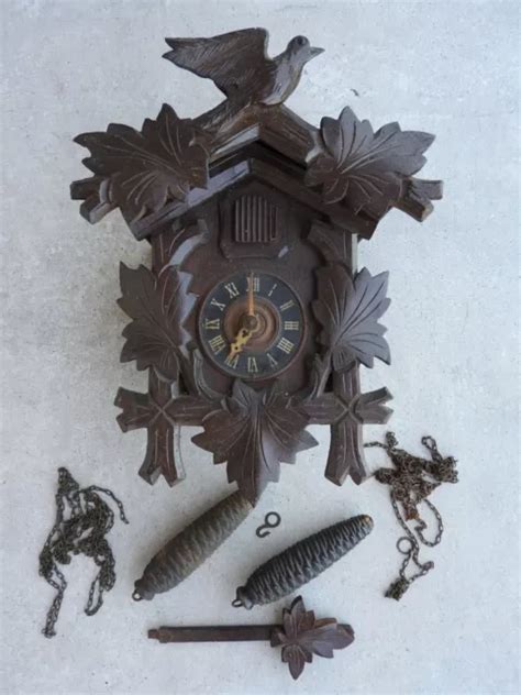 HORLOGE PENDULE COUCOU Forêt Noire mécanique Bois Traditionnelle EUR 75