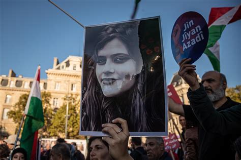 Las protestas en Irán cumplen un mes sin síntomas de perder fuerza