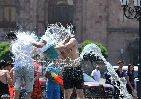 Գեղարդ Գառնի Վարդավառ Vardavar Water Festival Burmese clothing